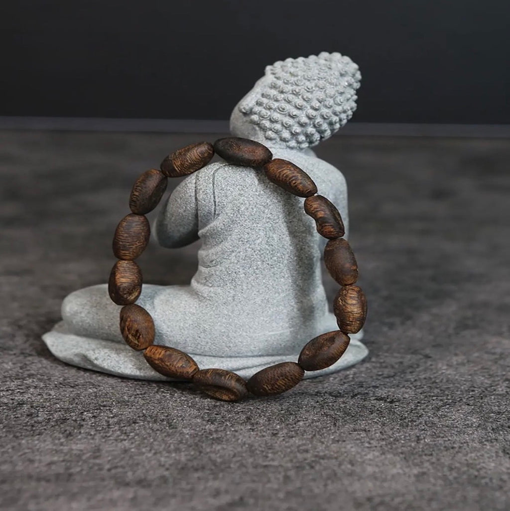 “Fugue” A-Grade Green Kynam Handcrafted Agarwood Bracelet — Hainan