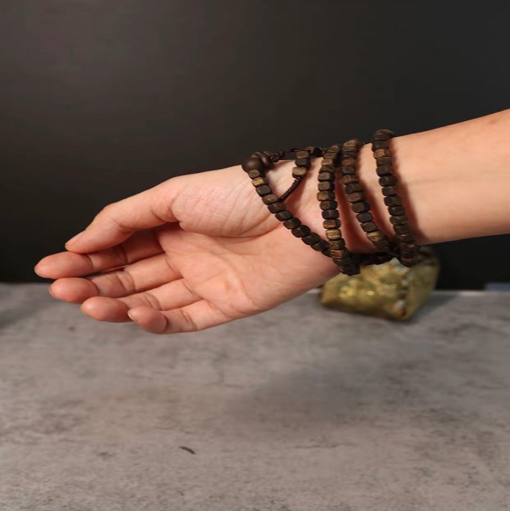 “Zhuyan” A-Grade Green Kynam Square Mala — Multi-Loop Zen Strand | Hainan Limu