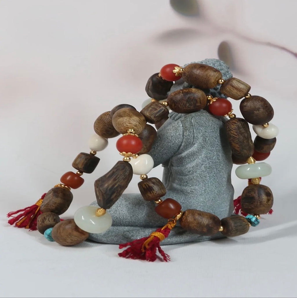 “October Dundun” S-Grade Green Kynam Bracelet — Single Loop (Limu Mountain, Hainan)