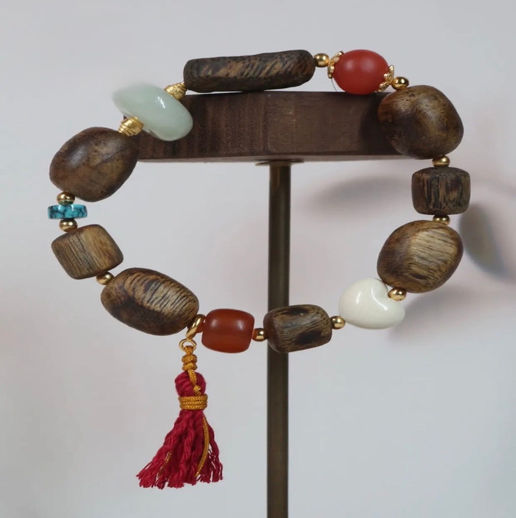 “October Dundun” S-Grade Green Kynam Bracelet — Single Loop (Limu Mountain, Hainan)