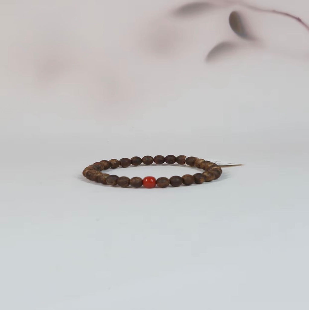 “Ting Haitang” S-Grade Green Kynam Agarwood Bracelet — 6mm Round Beads